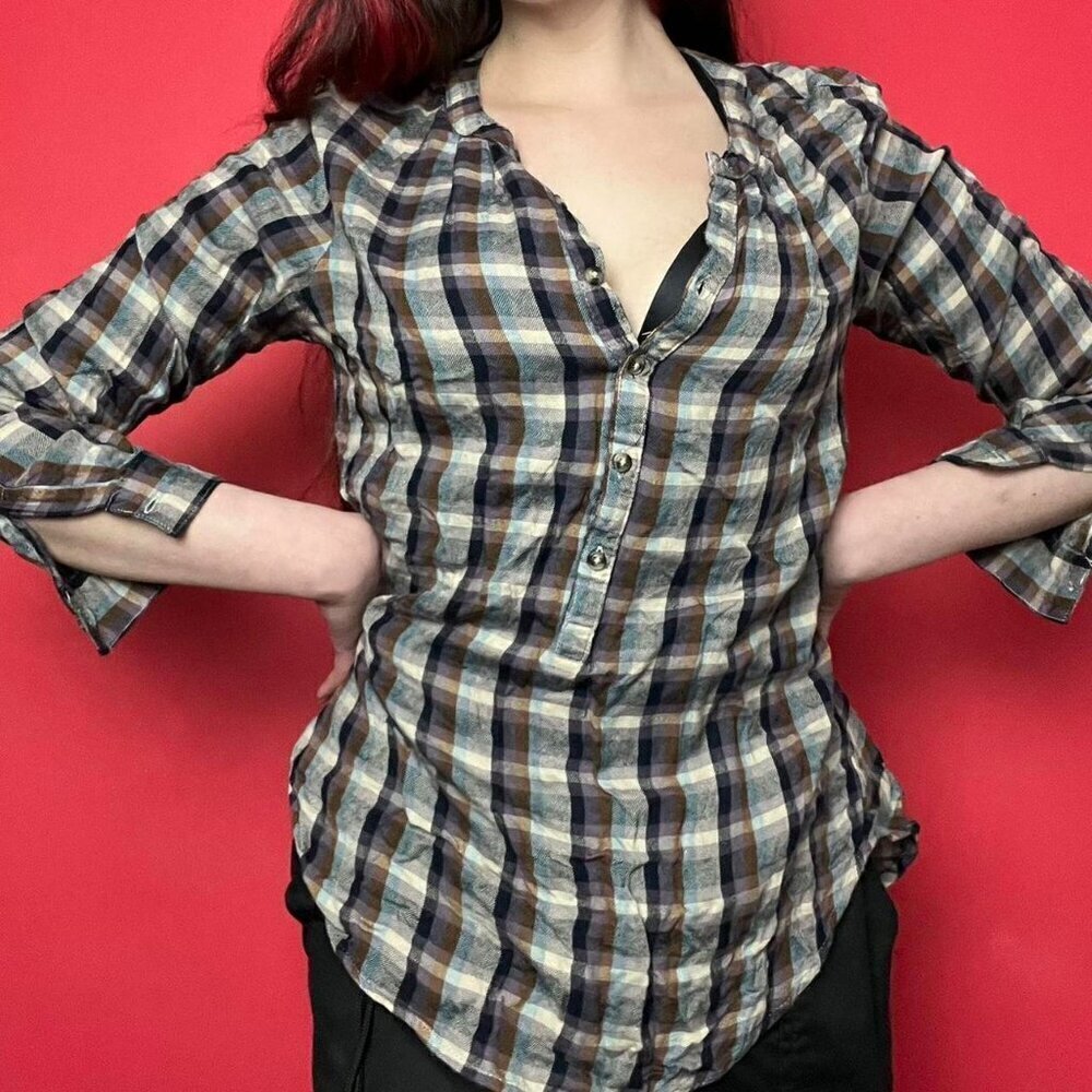 George / Neutral plaid tartan half way button up 🤎🤍